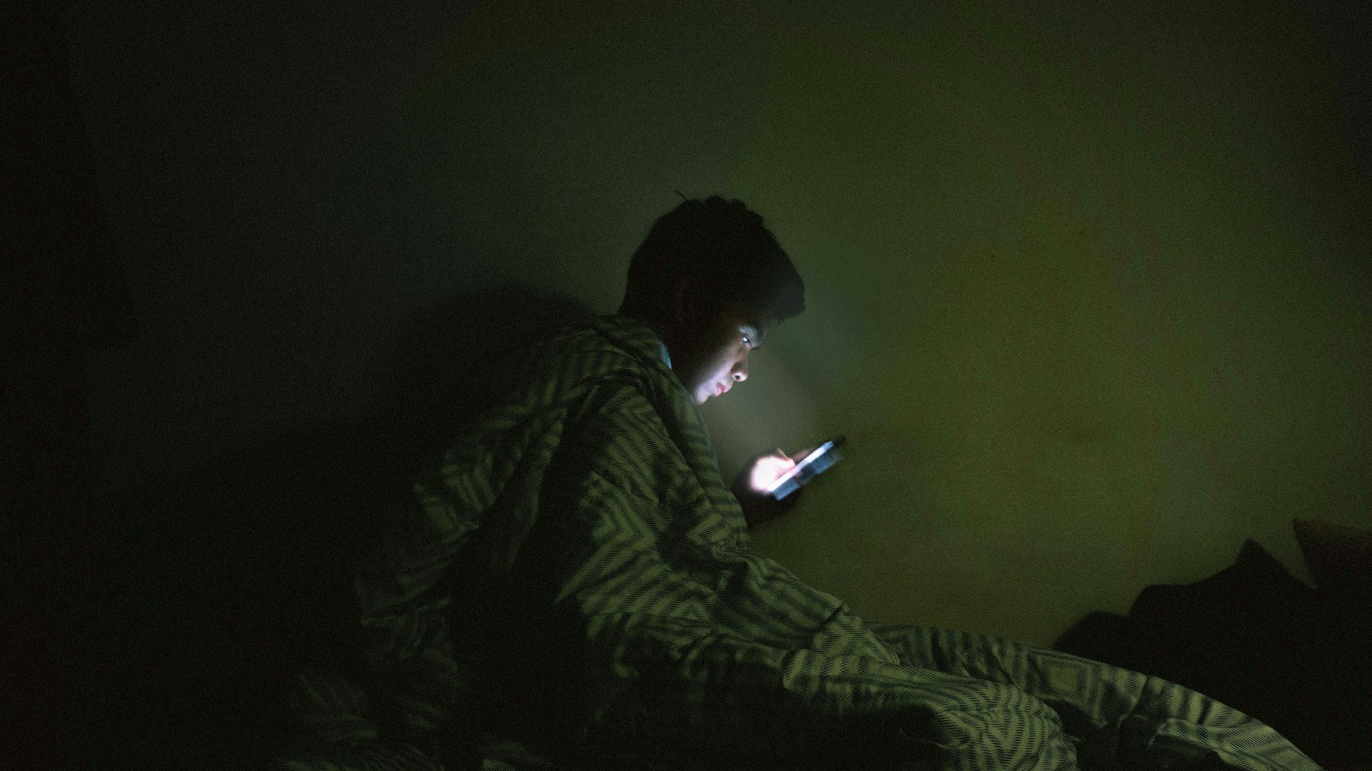 worldhealth.net - Tamsyn Julie Webber - Teens Lose 54 Hours a Month to TikTok-Expert Warns of 'Sleep-Deprivation Spiral'